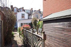 20 South Lawn Terrace Garden